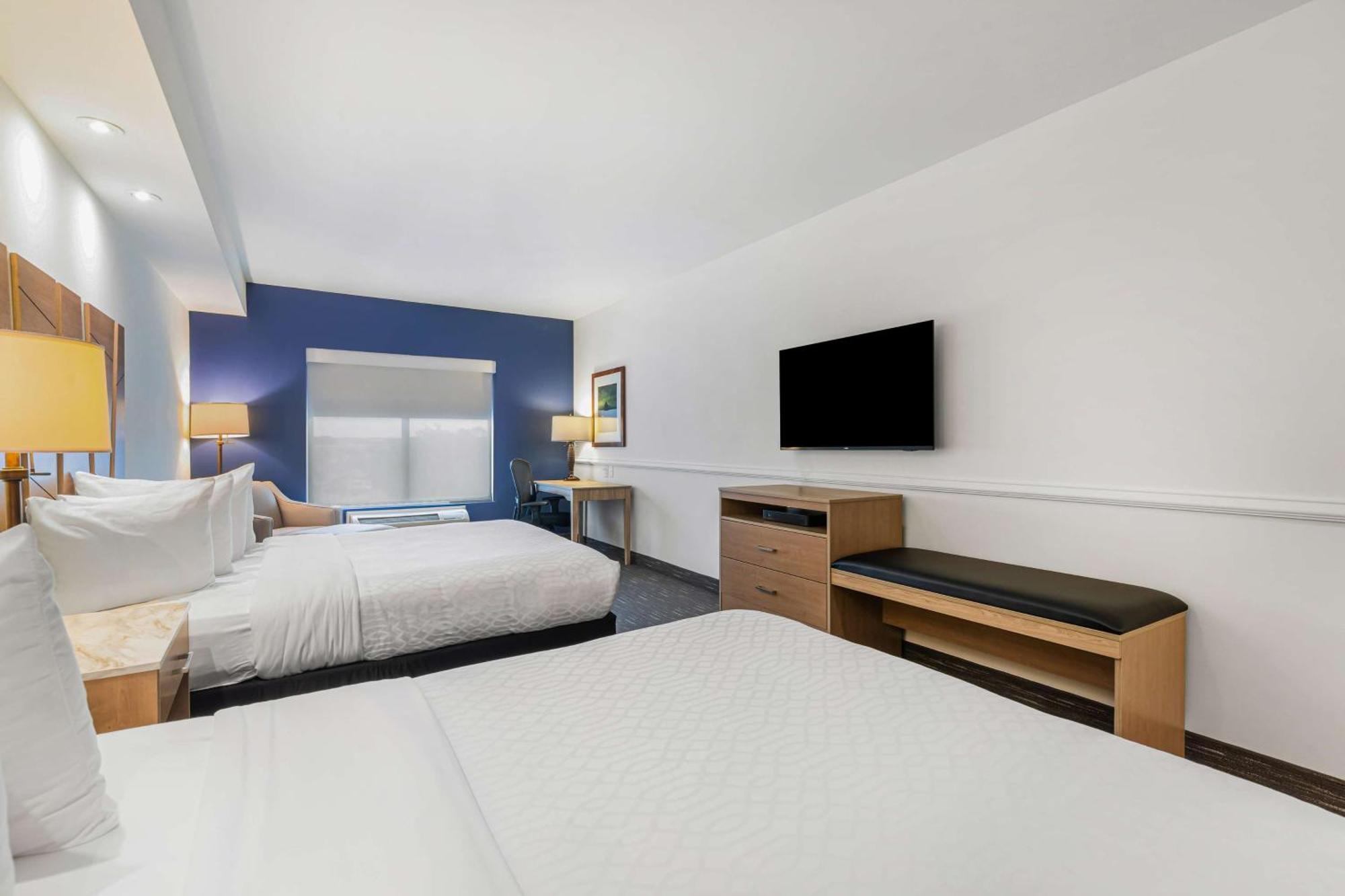 לילנד Best Western Plus Westgate Inn And Suites מראה חיצוני תמונה